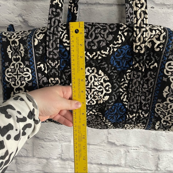 PREOWNED VERA BRADLEY BLUE BLACK ZIP TOP DUFFLE BAG TRAVEL TOTE - Picture 7 of 8